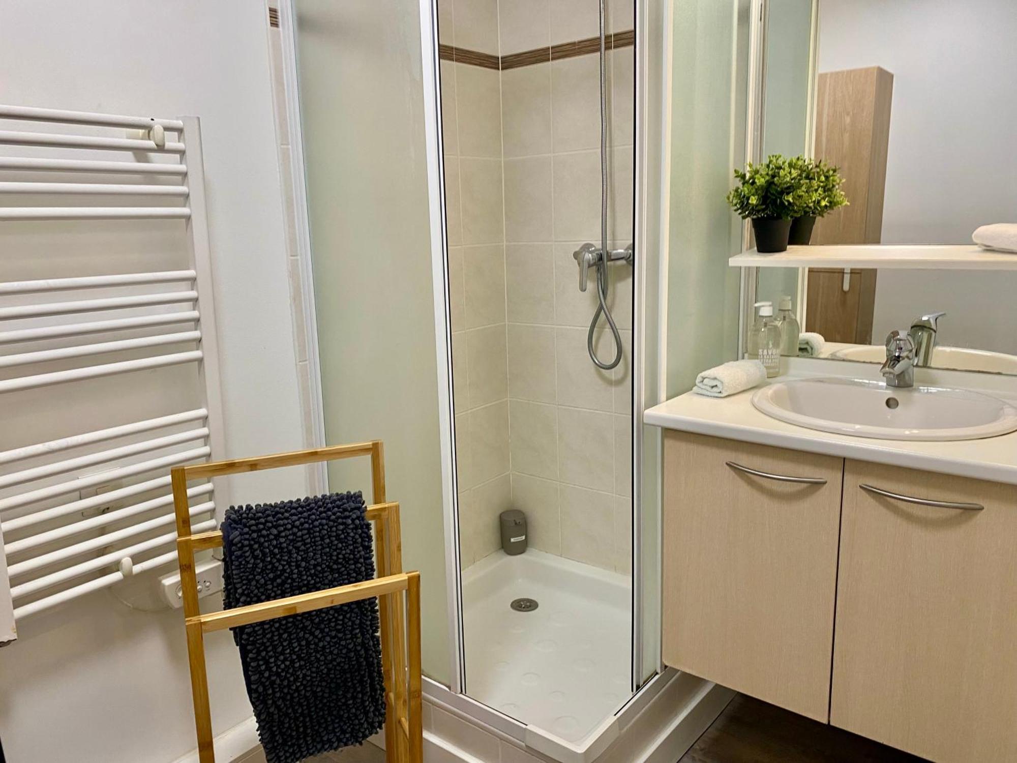 Appartement, Confort, Parking, Terrasse Dinan Dış mekan fotoğraf